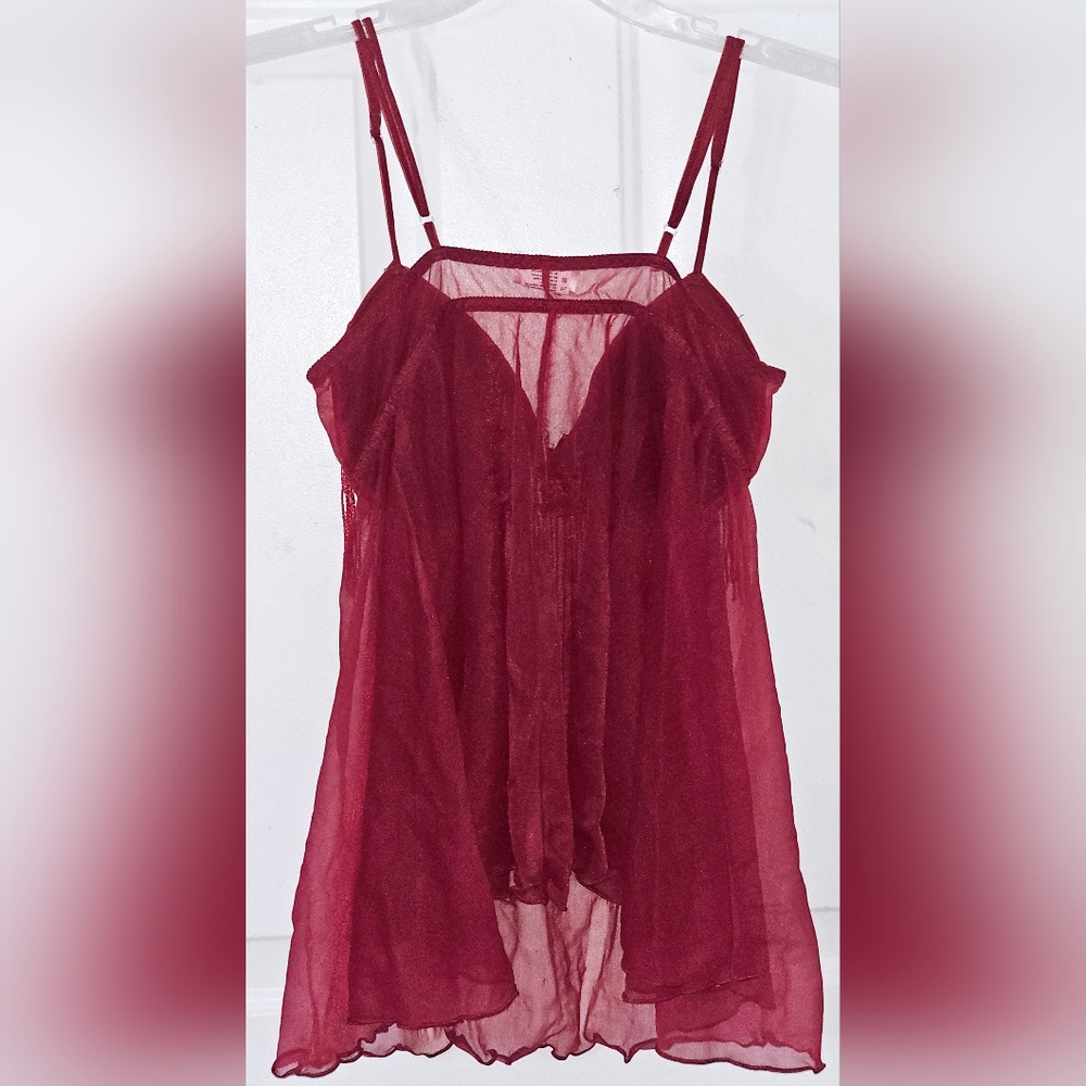 **SOLD**𝕊𝕖𝕩𝕪 ℝ𝕖𝕕 𝕃𝕚𝕟𝕘𝕖𝕣𝕚𝕖